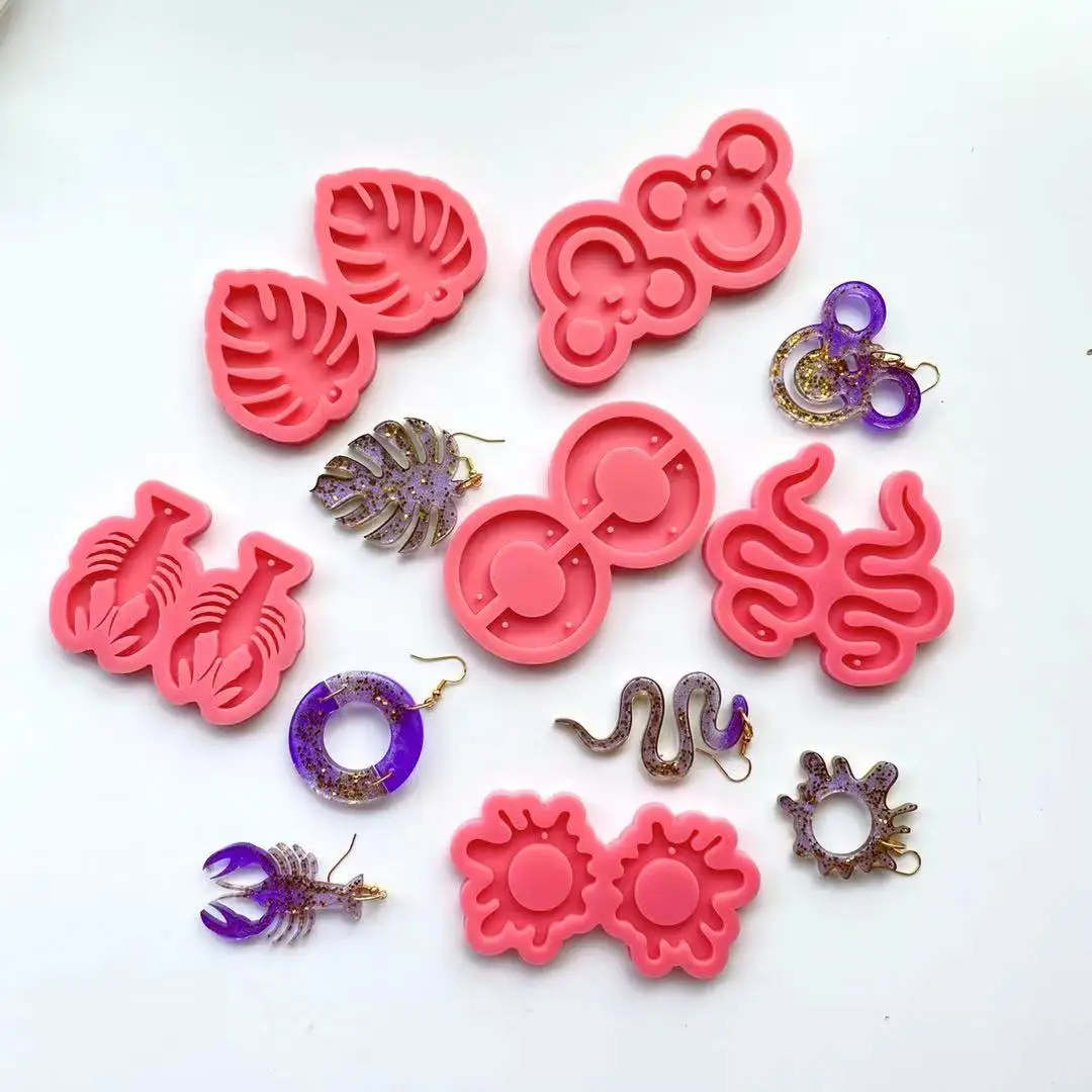 

DIY Cartoon Mouse Leaf Earring Pendant Resin Mold Keychain Epoxy Mold Jewelry Mold for Resin Casting Handicraft Accessories Mold