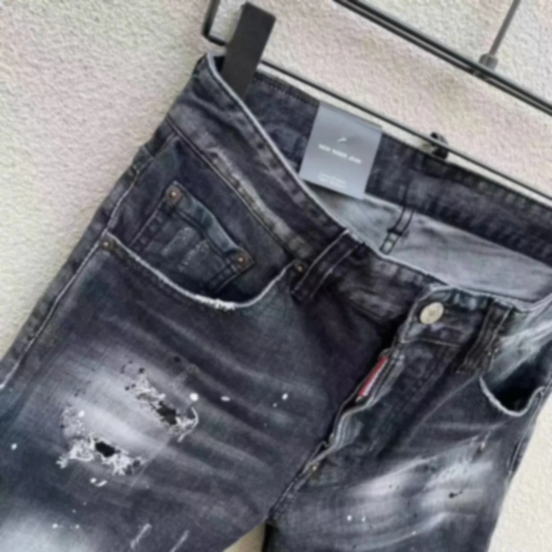 2023 Spring/Summer New D2 Jeans Fashion Men's Washed and Worn Hole Patch Paint Slim Fit Micro Elastic Denim Shorts Men