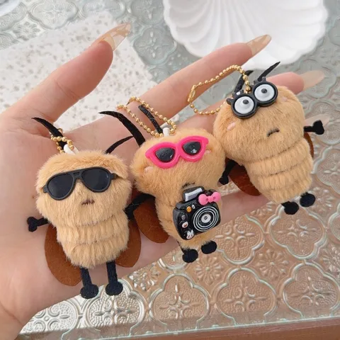 Мягкий плюшевый брелок таракан коричневый