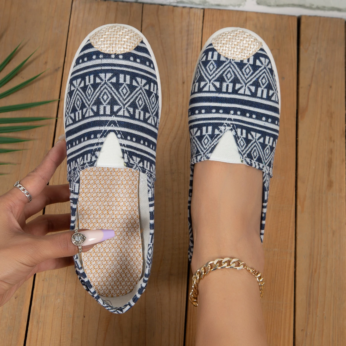 

Woman Flats Slip-on Shoes Loafers Casual Barefoot Comfortable Elegant Without Heels and Low Price