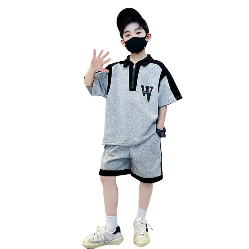 

Комплект летней повседневной одежды для мальчиков-подростков, однотонные детские хлопковые шорты с коротким рукавом, детская одежда из двух предметов в Корейском стиле