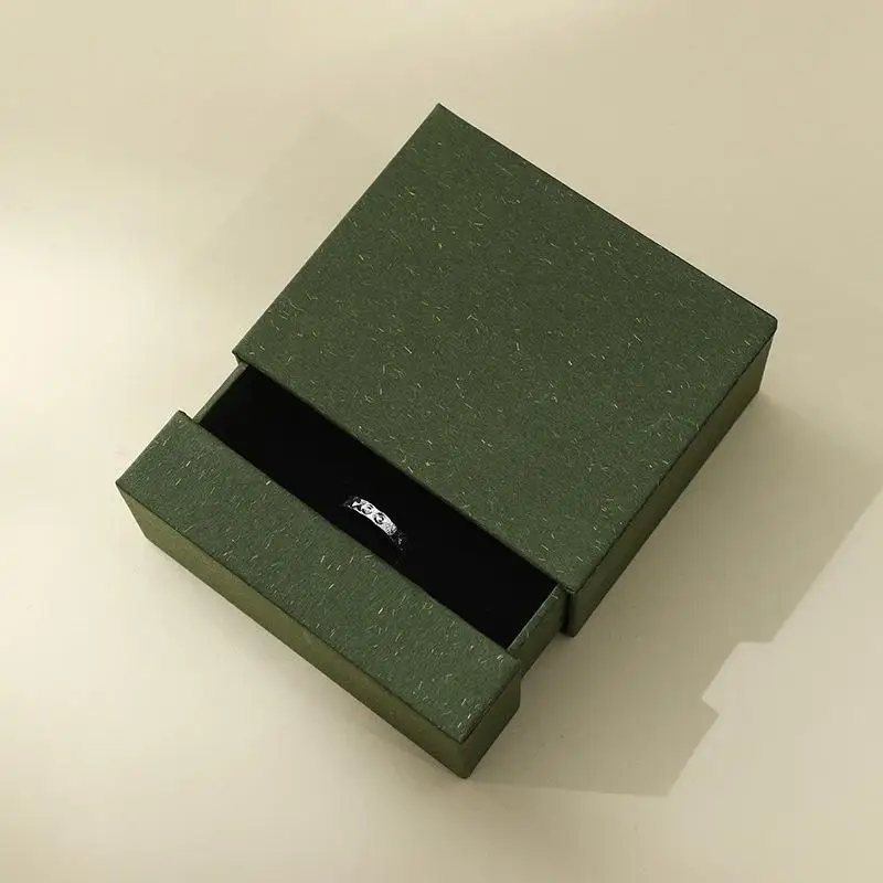 

Коробка-органайзер для украшений из плотной бумаги