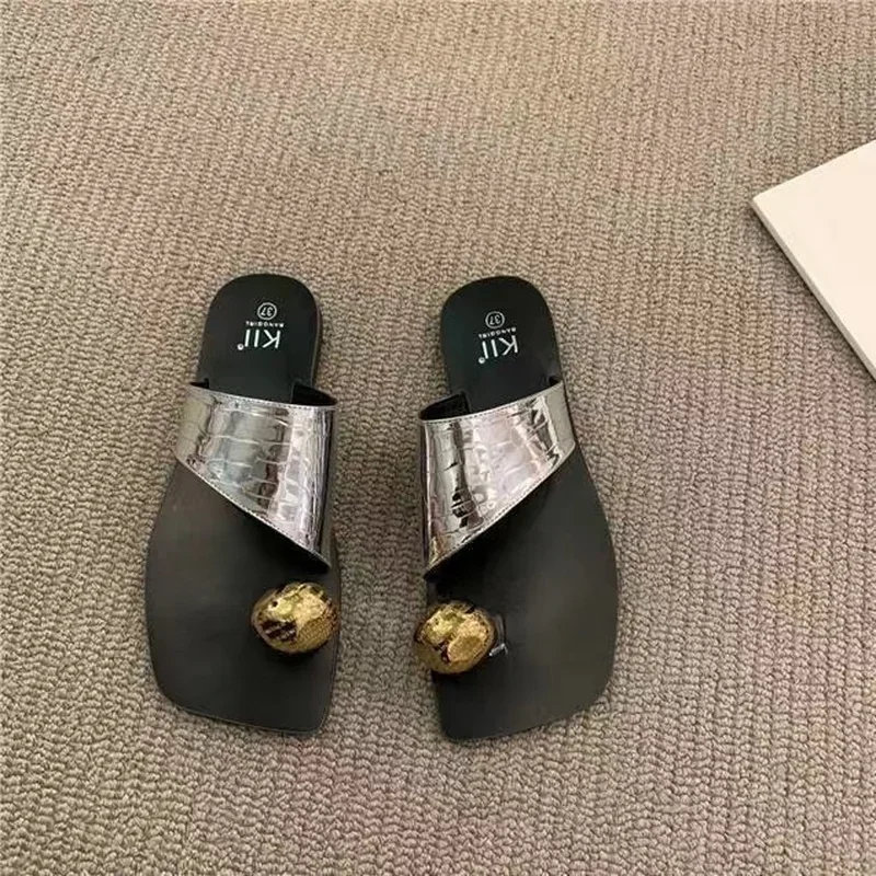 Новые летние брендовые тапочки женские уличные шлепанцы женская обувь