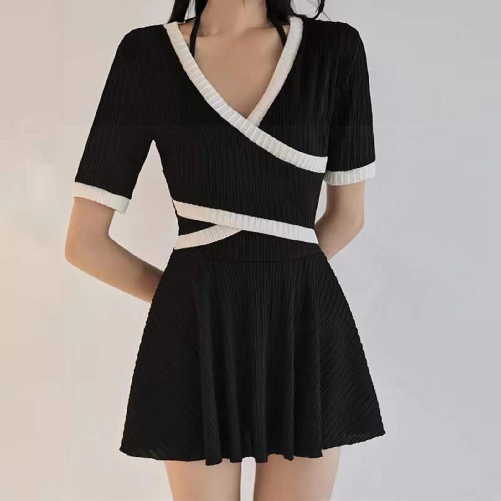 

Женский контрастный купальник со стальным кронштейном, купальник с тонкой юбкой, синее бикини, топ, шорты-лодочки