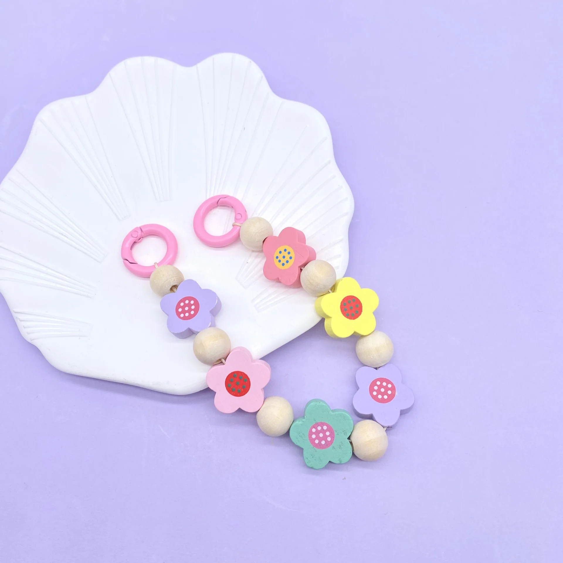 

Новый милый красочный деревянный браслет с бусинами в виде цветка из смолы женская цепочка с бусинами для сотового телефона ремешок шнурок ...