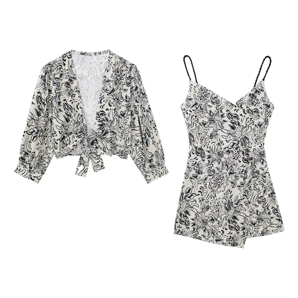 

Женский комбинезон с V-образным вырезом, принтом и бантом