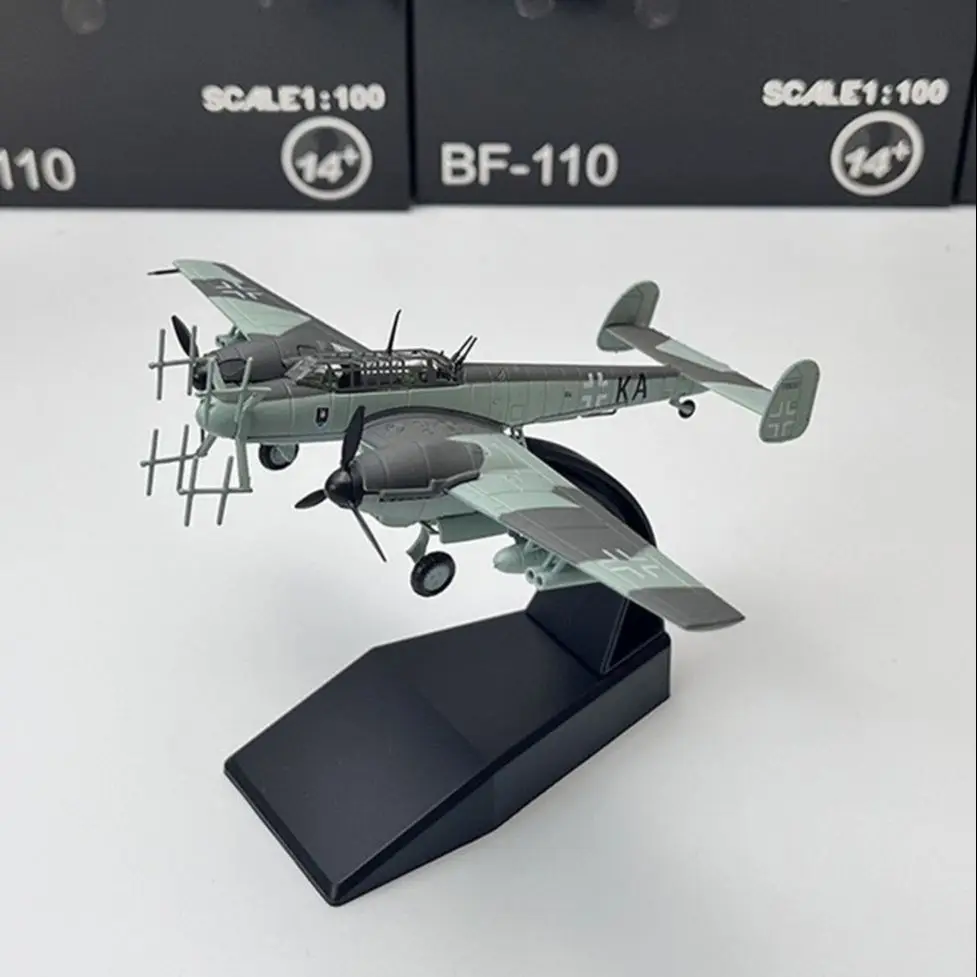 

Scale 1/100 Fighter Model German Messerschmitt BF-110 Military Aircraft Replica Aviation World War Plane Miniature Toy for Boy