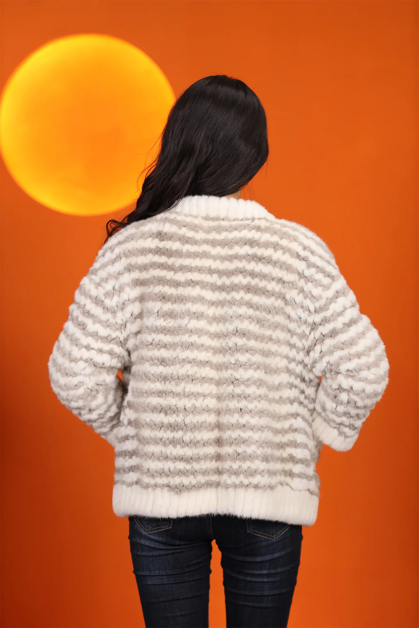 Модная женская зимняя куртка из натурального аукционного меха норки Saga Furs