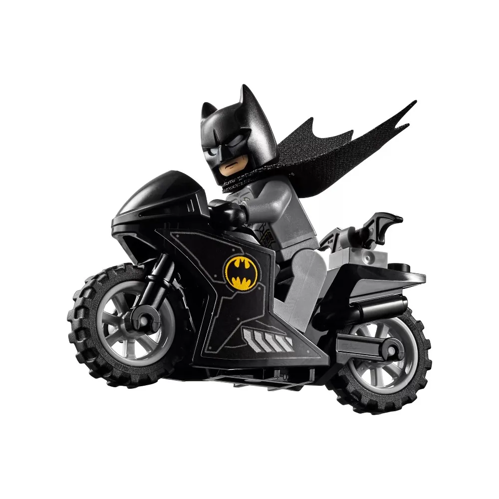 Конструктор LEGO Super Heroes (Супер Герои) 76160 Мобильная база Бэтмена 8+ | Игрушки и хобби