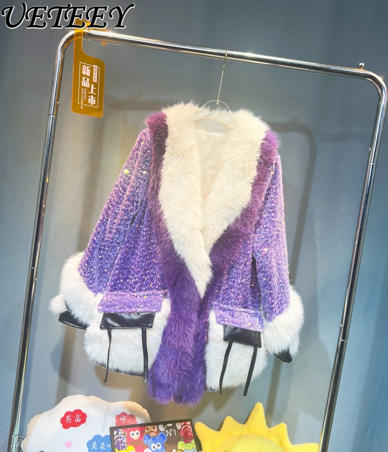 Рисунок 2 - Утепленная пурпурная шуба из меха кролика Рекс