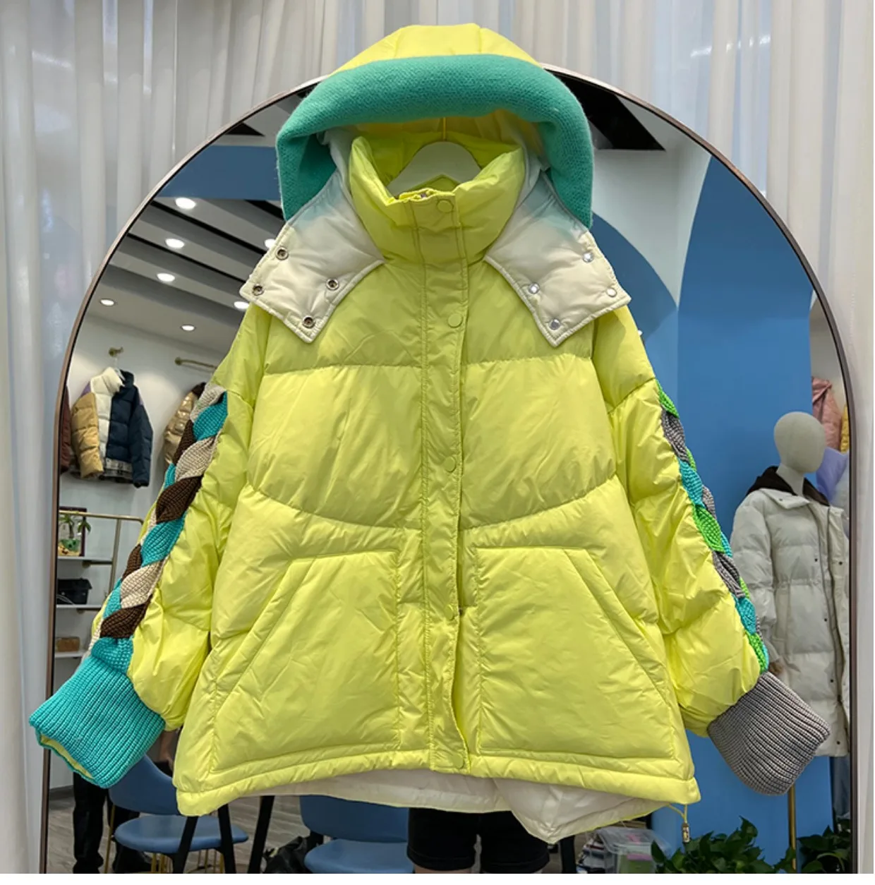 

Women Clothing Winter Female Short Down Jacket Hooded Patchwork Korean Fashion Duck Down Coat Short Jacket Parka Feather Woman