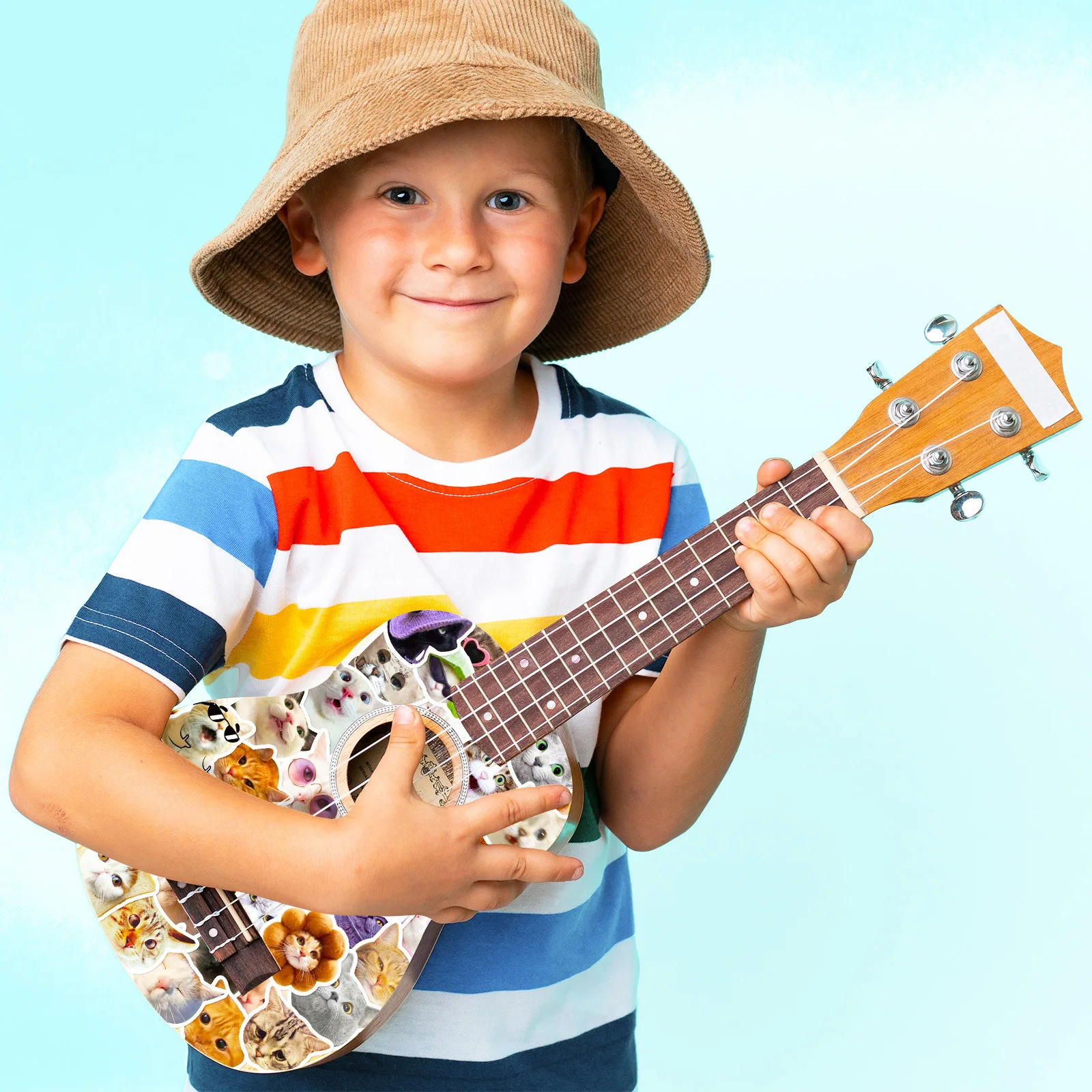 Рисунок 5 - наклейки для чемоданов и ноутб