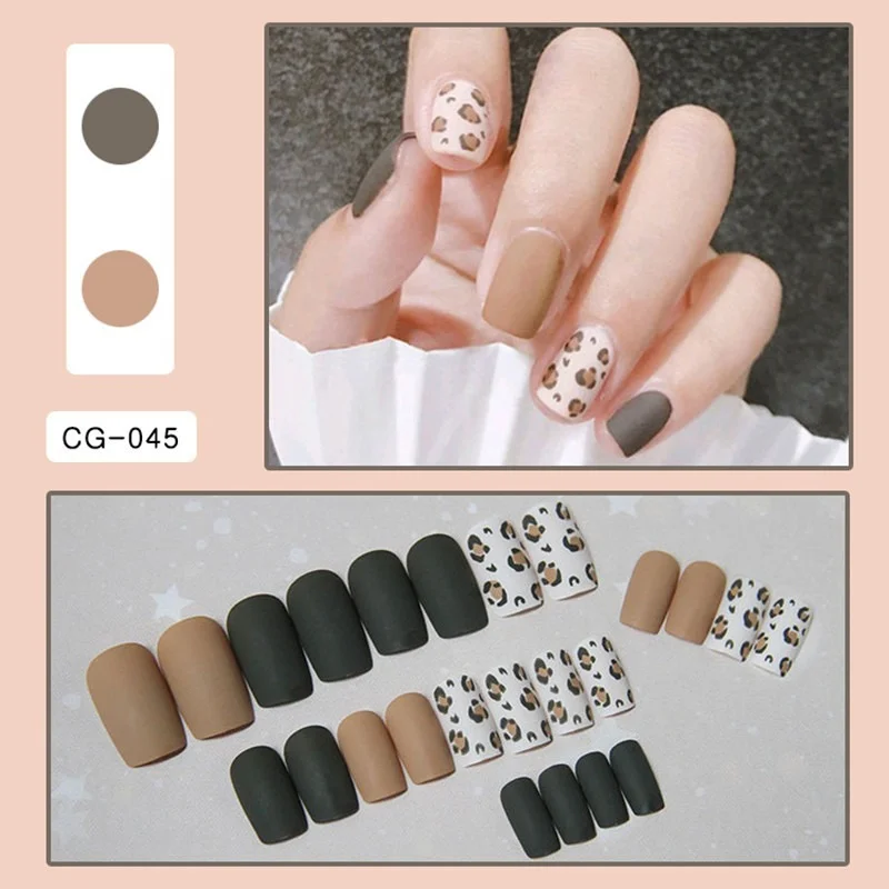 

24 Pcs Fake Nails Sweetheart Wear Nails Frosted Style Fashionable and Cute Fake Nails for Repeated Use