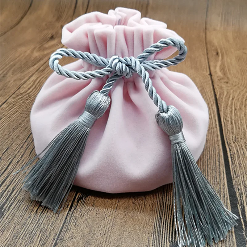 

New Velvet Drawstring Gift Pouches Chocolate Gift Bags Organza Bags Wedding Favors Can Be Customized Containers For Sugars