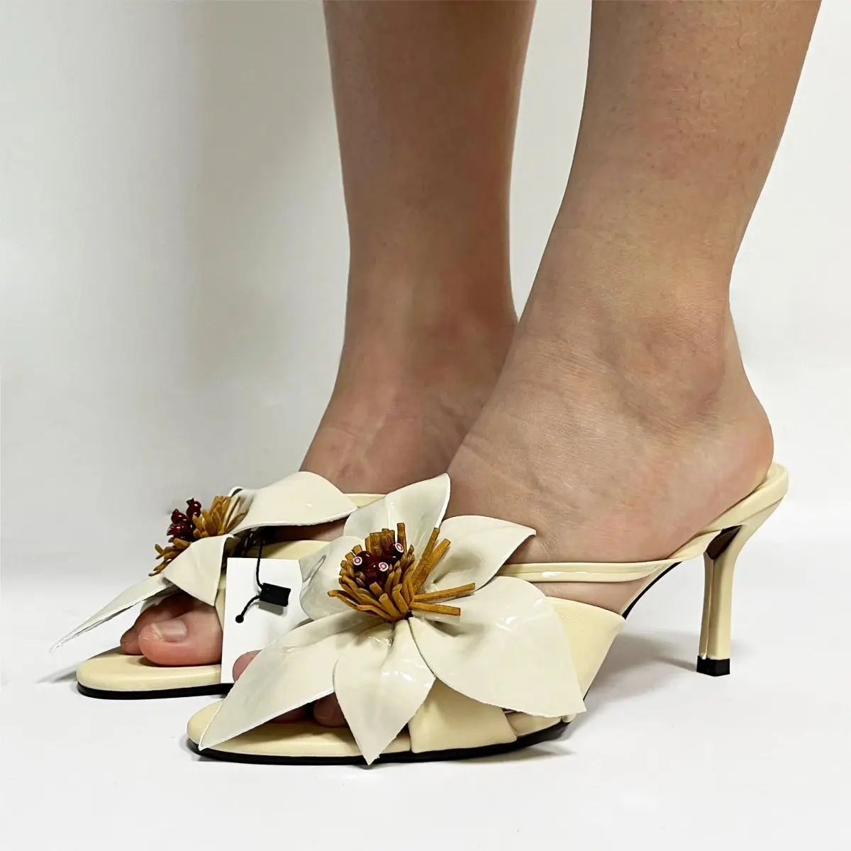 CHMURY/Вишневые красные белые босоножки на каблуке с цветочным принтом