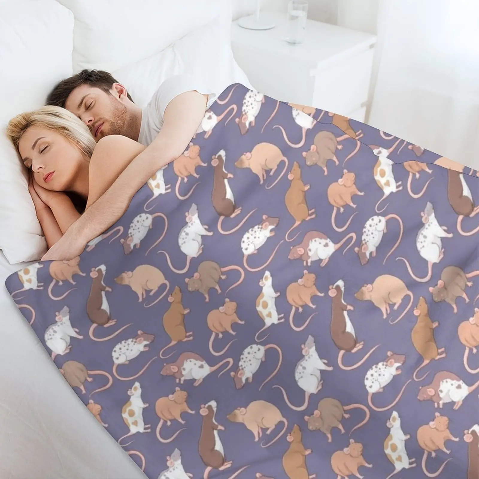 Милые крысы против шиферно-серого фона от Whimsicolourart пледы мягкие кровати теплые