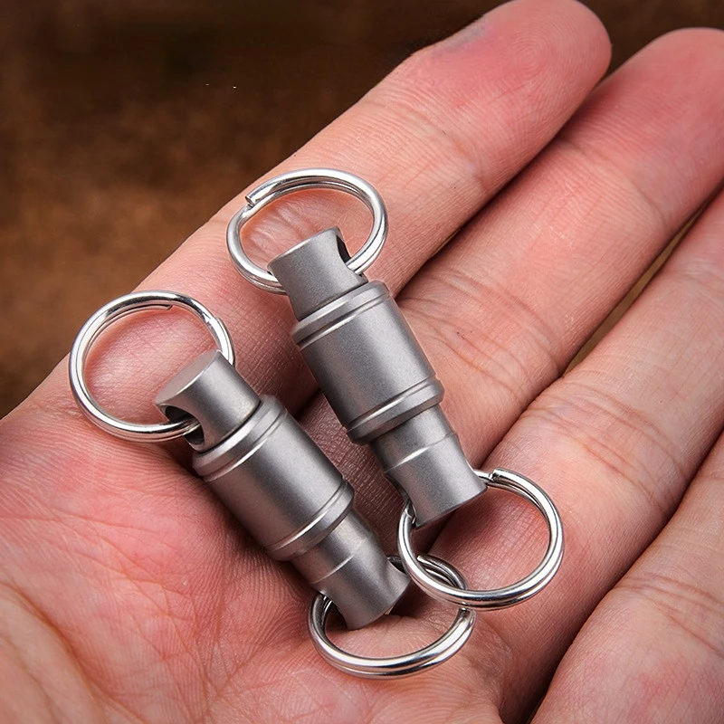 

Titanium Alloy Keychain Double Ring Detachable Keychain Outdoor Camping Quick Release Key Multifunctional Mini Keychain EDC