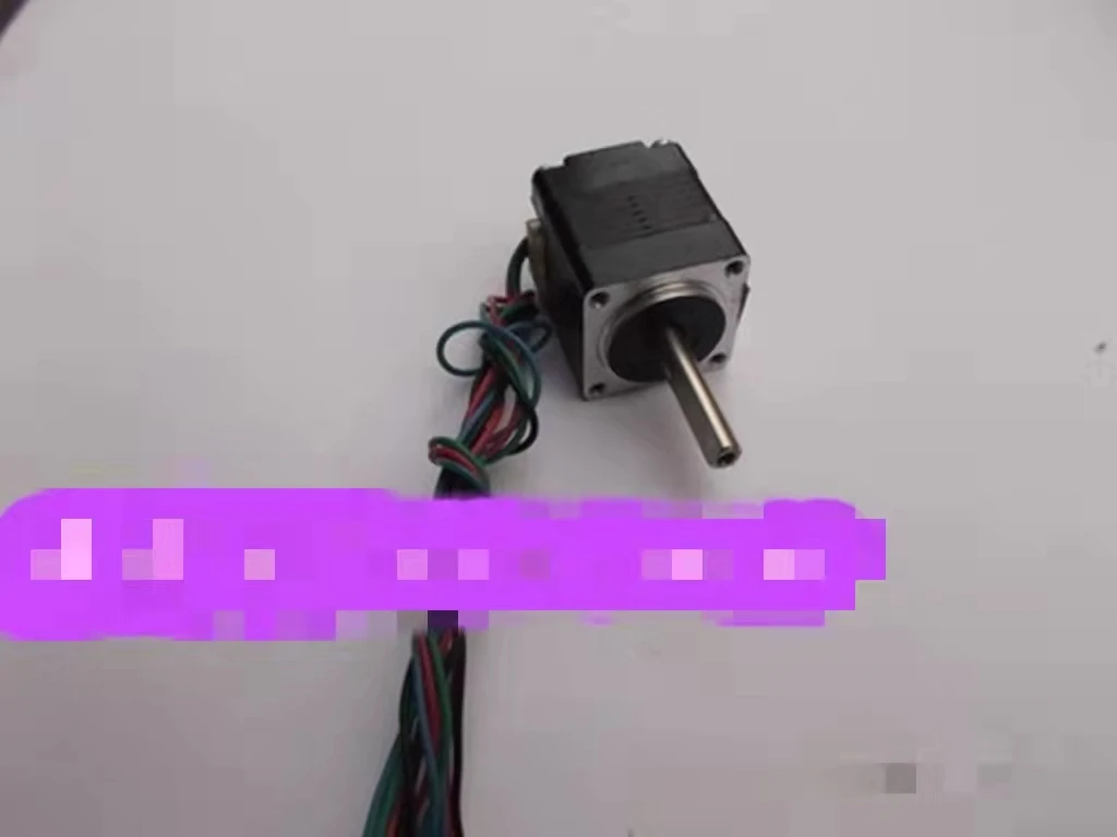 1 шт. 20 двухфазный шаговый двигатель/Длина корпуса 23 мм/диаметр вала 4 мм/140 г. См/а