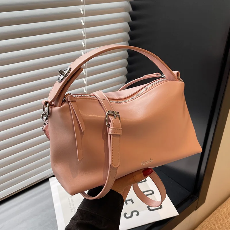 Fashion Handbag Women's Shoulder Bags pu Leather Soft Surface Metal Buckle Large Capacity Satchel Handbag Vintage Zipper Bag