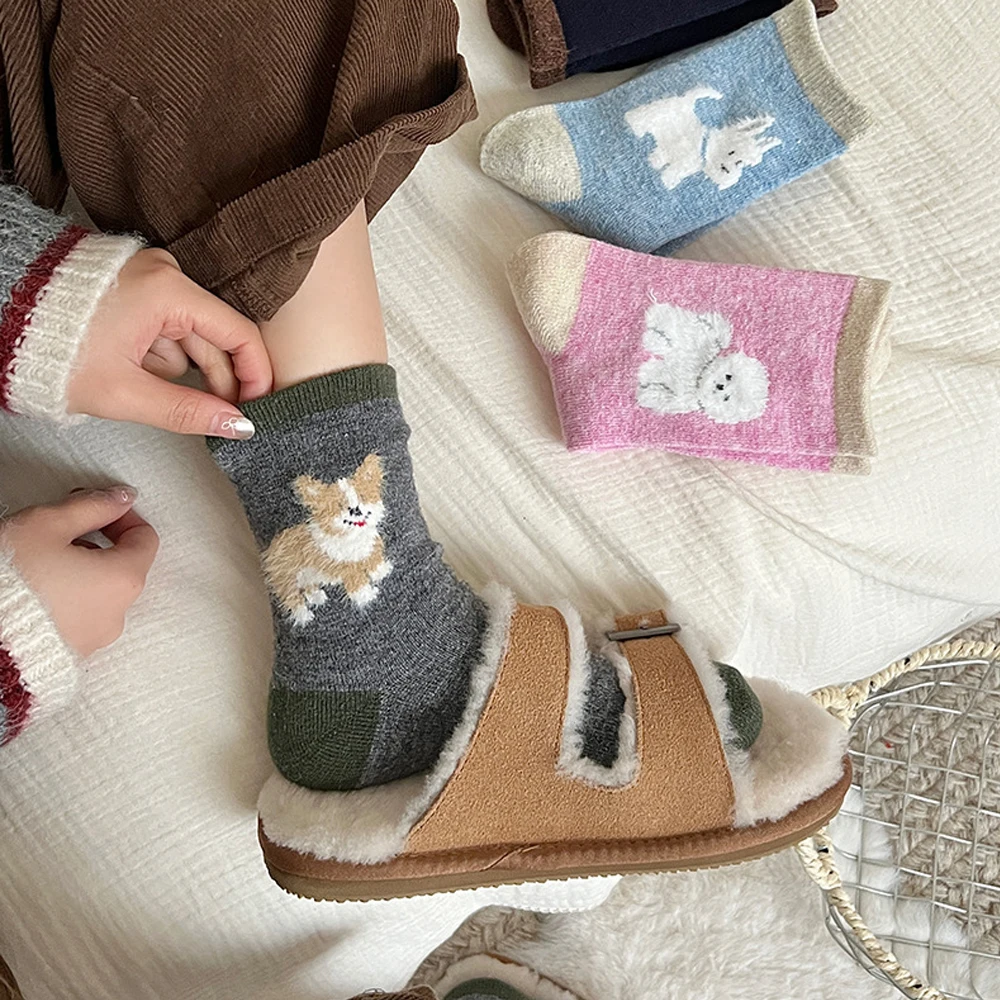 Зимние утолщенные шерстяные носки в японском стиле форме собаки цветные блоки