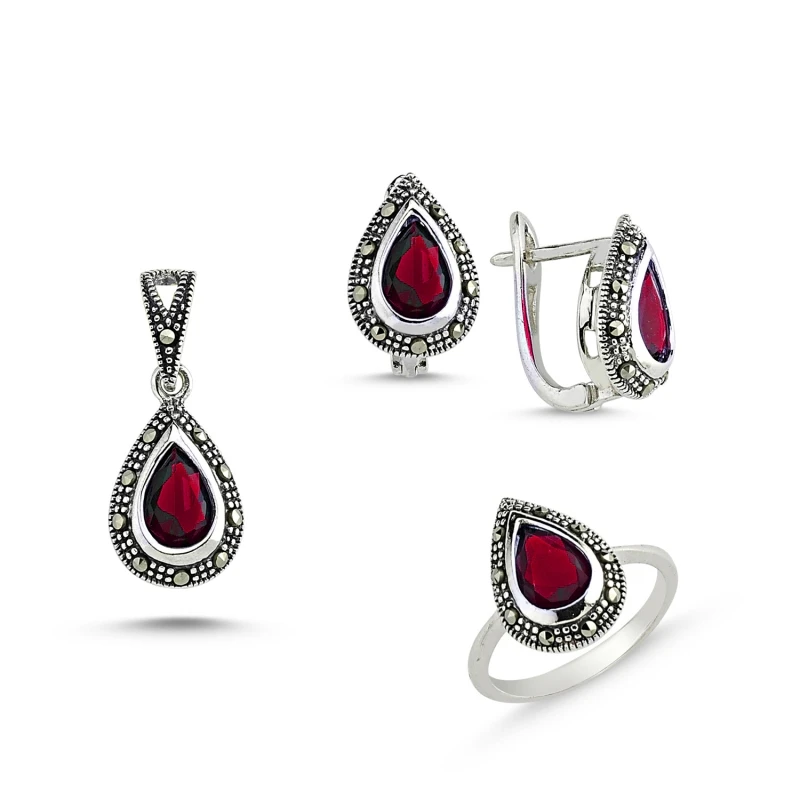 

Серебряные серьги и кольцо с подвеской 925 пробы Marcasite