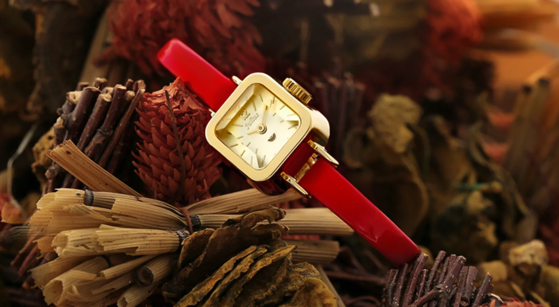 Fashion Personality Cut Mirror White Collar Belt Women's Quartz Watch