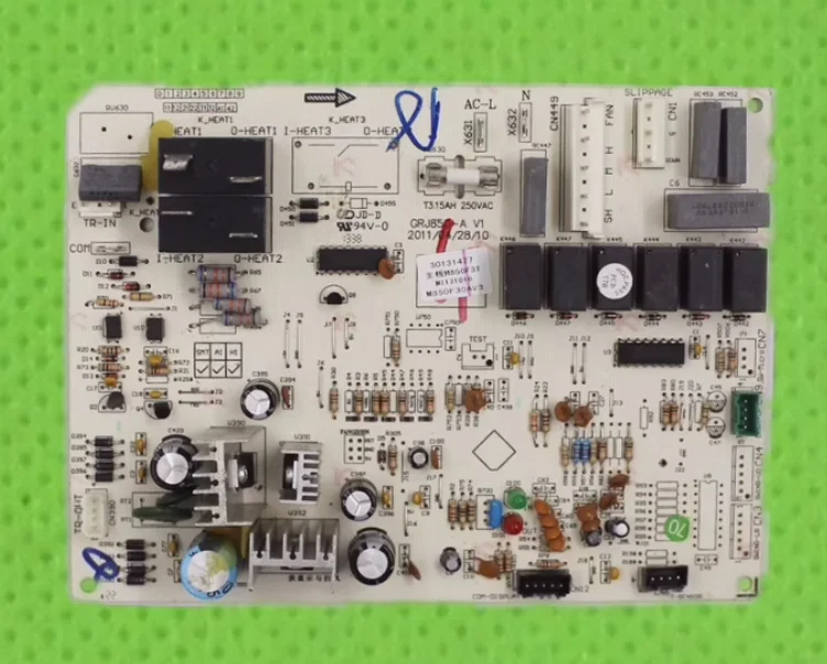

1pc used Gree Air conditioning 30131477 board M850F3T board GRJ850-A