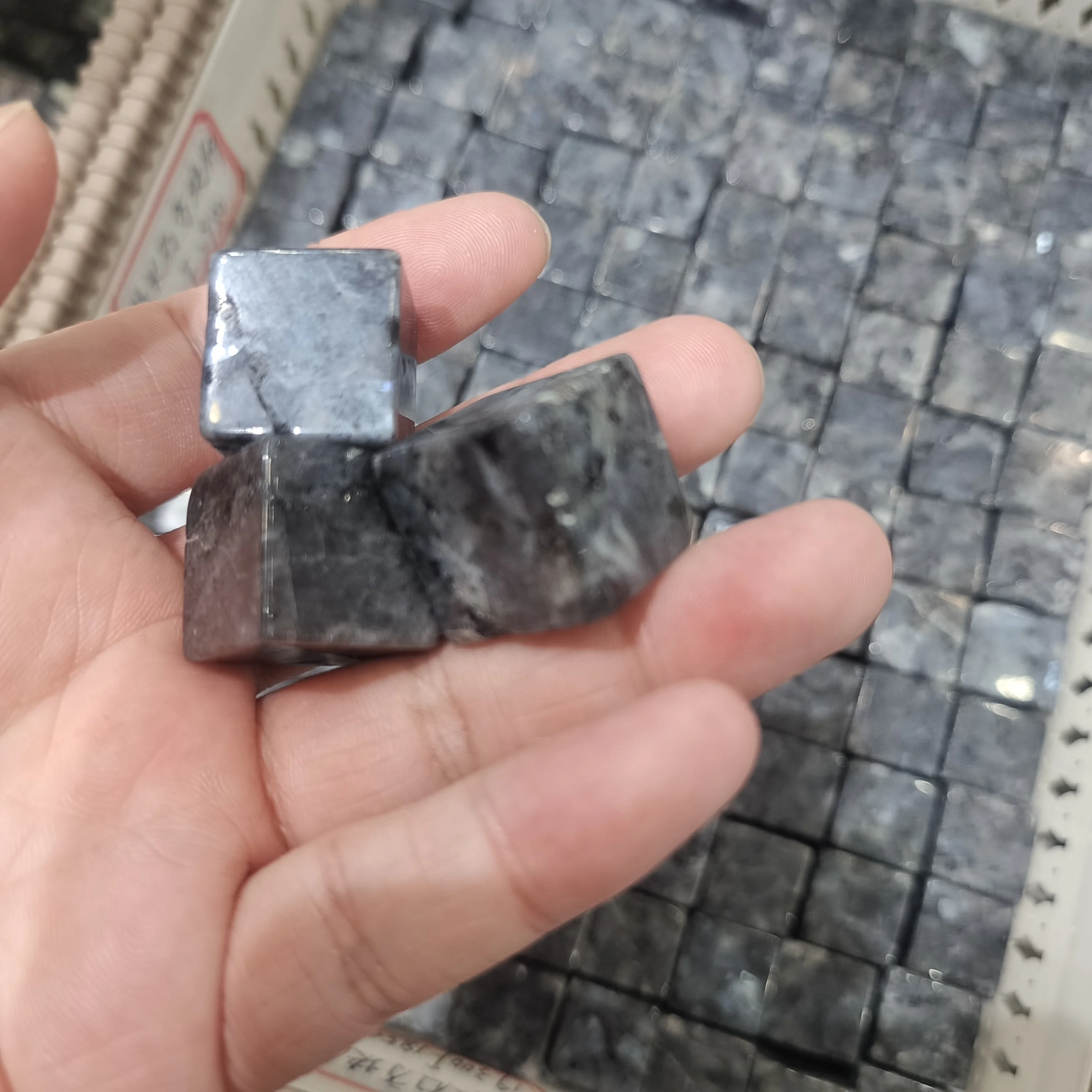 

Rare Beautiful Natural Square Labradorite Blue Stone Moonstone Aquarium Decor Ornament Home Decoration