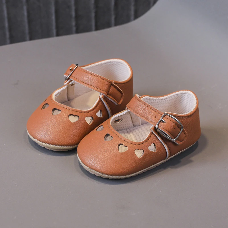 

Туфли на плоской подошве для маленьких принцесс, мягкая нескользящая подошва в форме сердца, для новорожденных, Свадебная обувь для прогулок, 0-18 месяцев