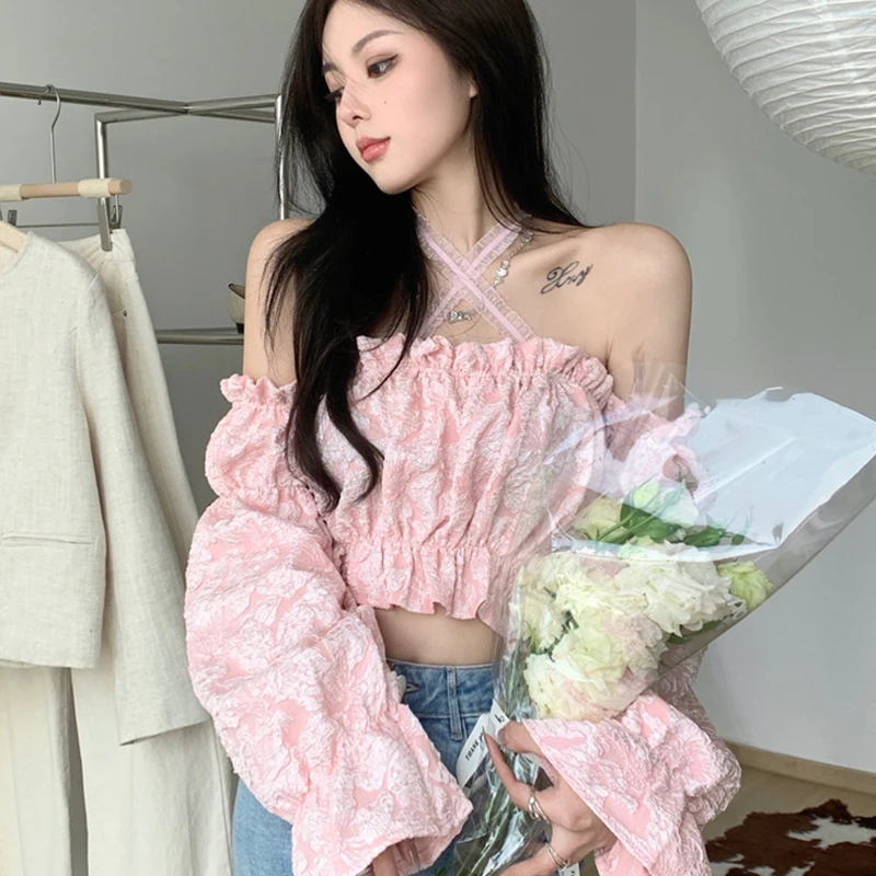 

Женская короткая рубашка с открытыми плечами и воротником-стойкой