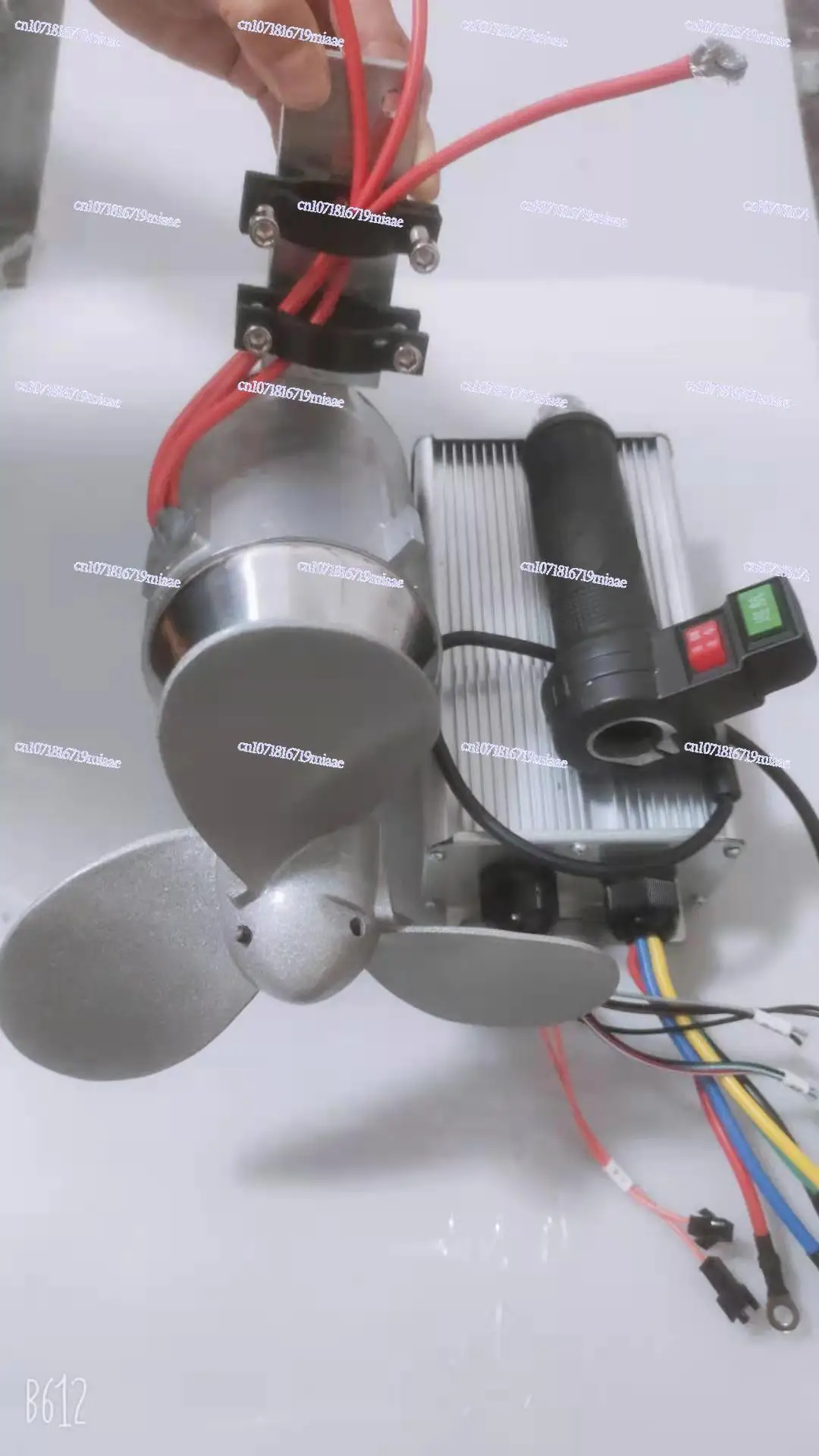 

Бесшумный электрический мотор для рыболовных лодок и аквакультуры