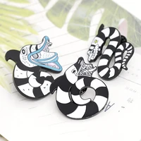 exaggerated opening rattlesnake friends creative christmas cartoon lapel pins badges womens brooch new year gift enamel pin