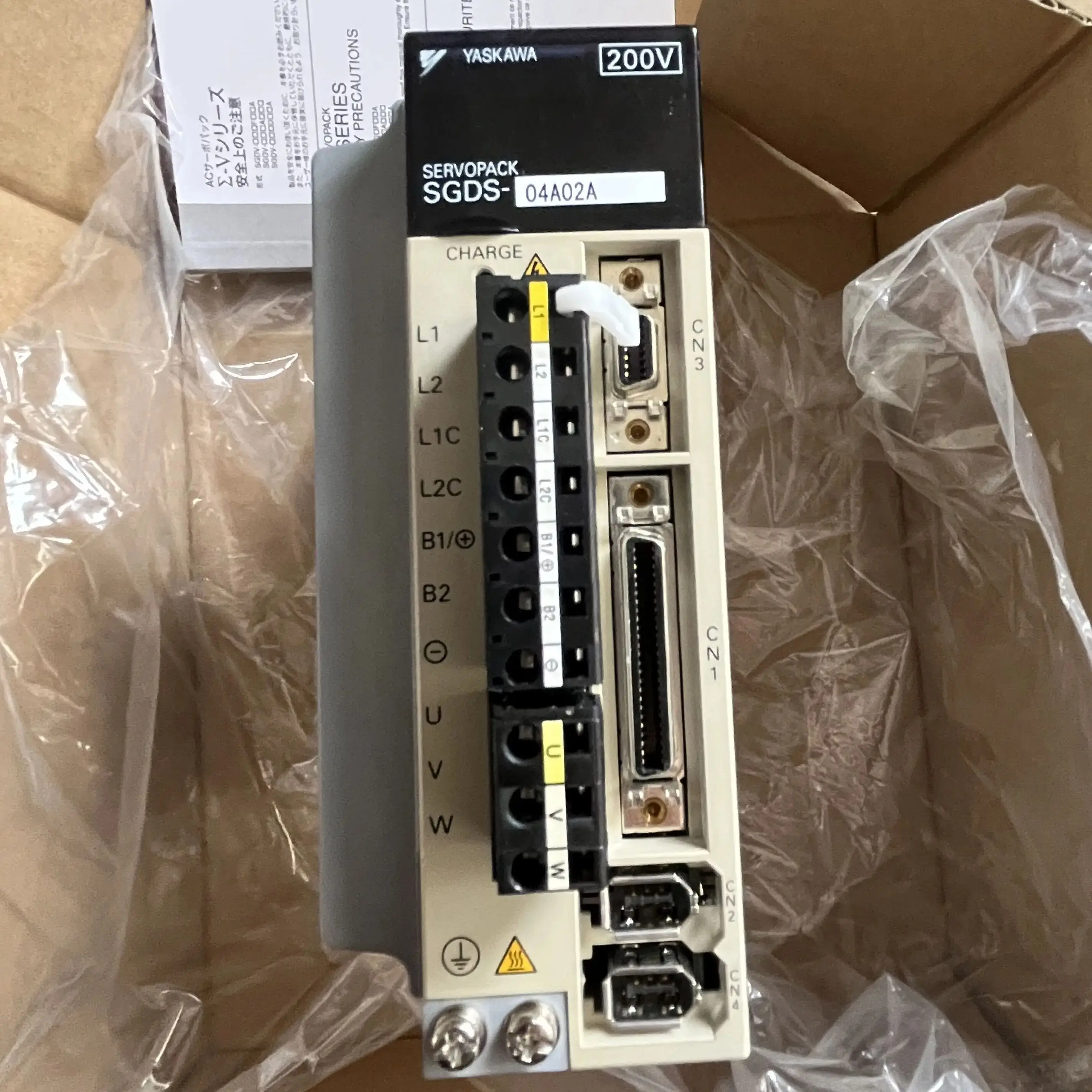 SGDS-04A02A Совершенно новый сервопривод SGDS 04A02A быстрая доставка