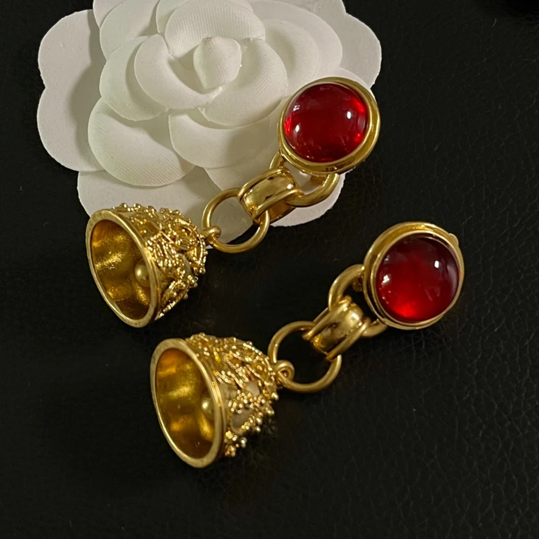 

Красная глазурованная подвеска-колокольчик средневековой серии, зажим для ушей