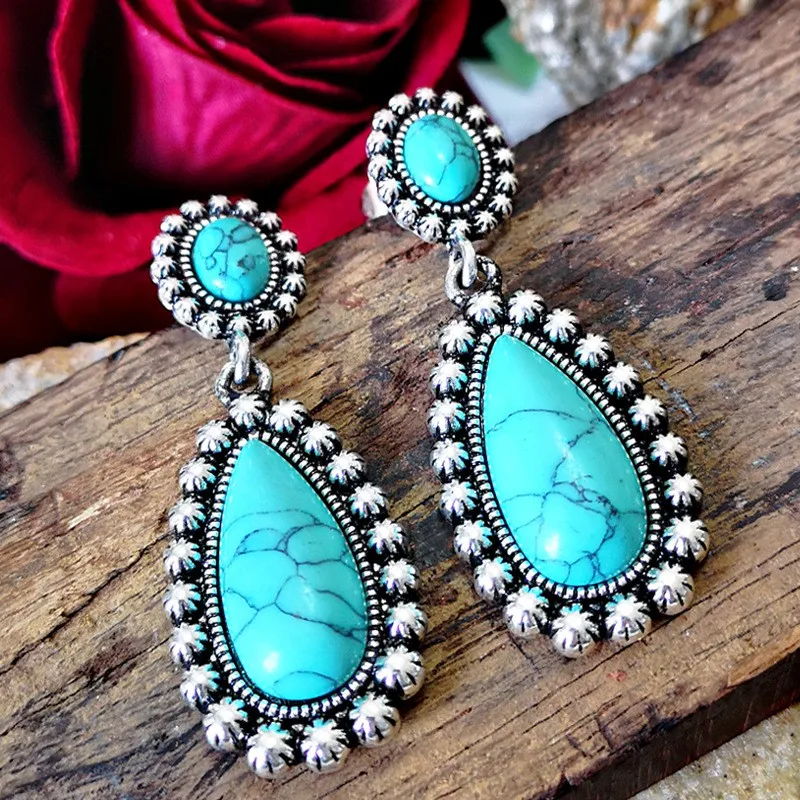 

Popular Antique Silver Color Green Oval Natural Stone Dangle Earrings for Women Female Party Wholesale Jewelry