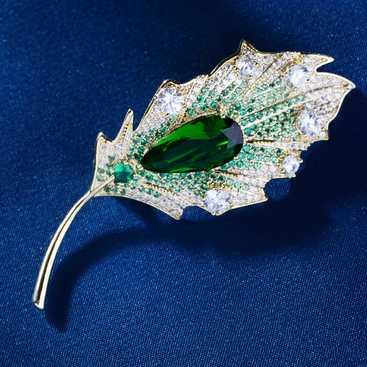 

Korean Zircon Leaf Brooch Elegant Heavy Industry Atmosphere Pin Suit Jacket Cheongsam Accessories Dinner Corsage