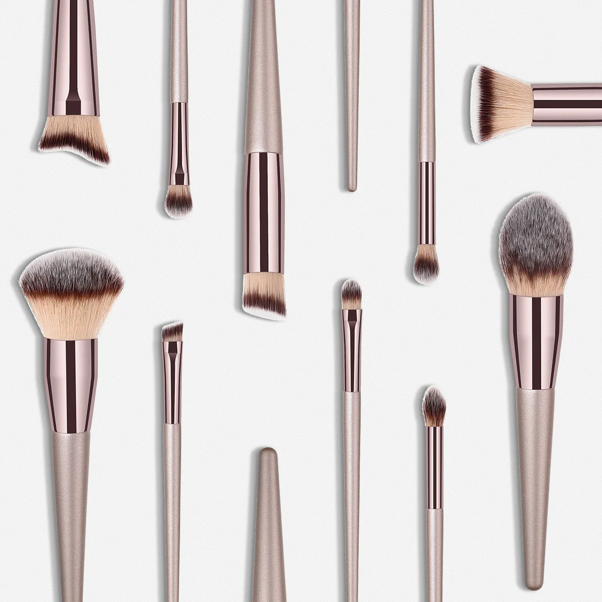 

Makeup Brushes Set for Cosmetic Foundation Powder Blush Eyeshadow Blending Make Up Brush Beauty Tool