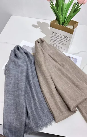 Кашемировая мерцающая шаль  Vogue Studio