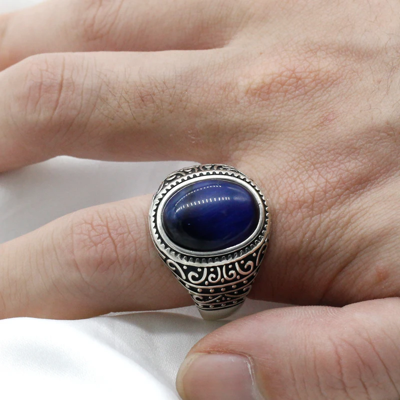 Мужское кольцо из серебра 925 пробы с натуральным тигровым глазом серебряное