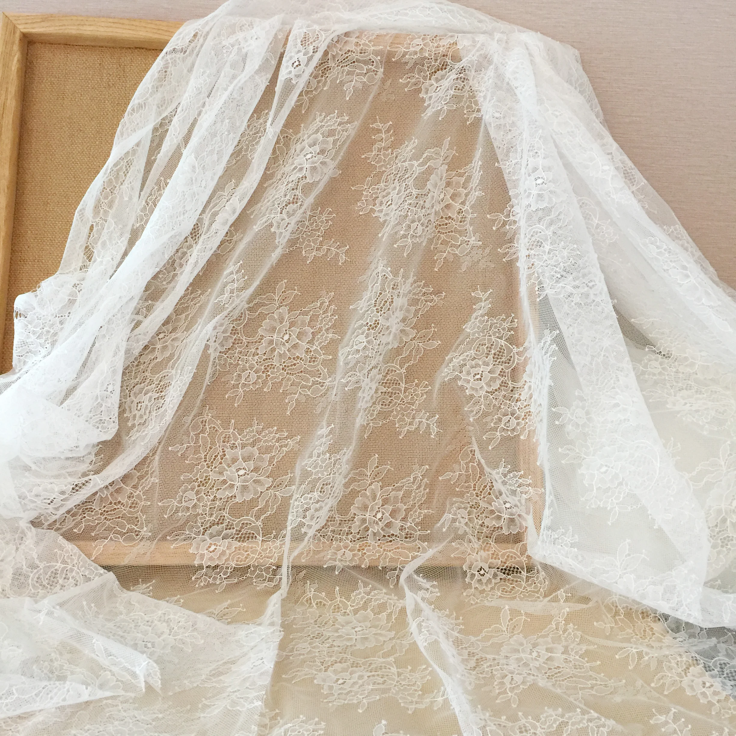 Кружево Шантильи традиционная Свадебная кружевная ткань Белый/цвет слоновой