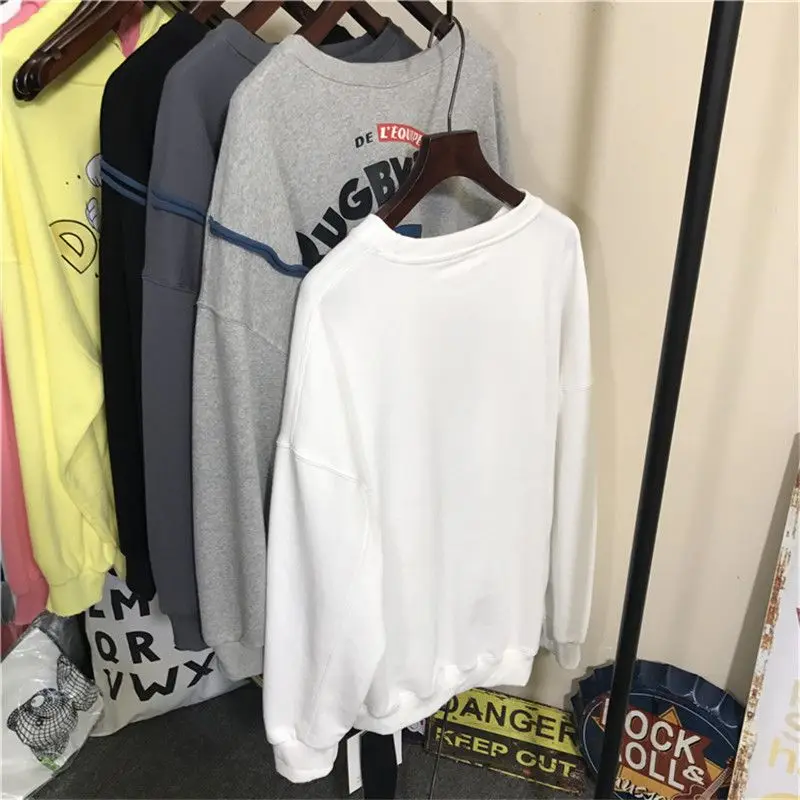 Рисунок 6 - Свитер женский с круглым вырезом