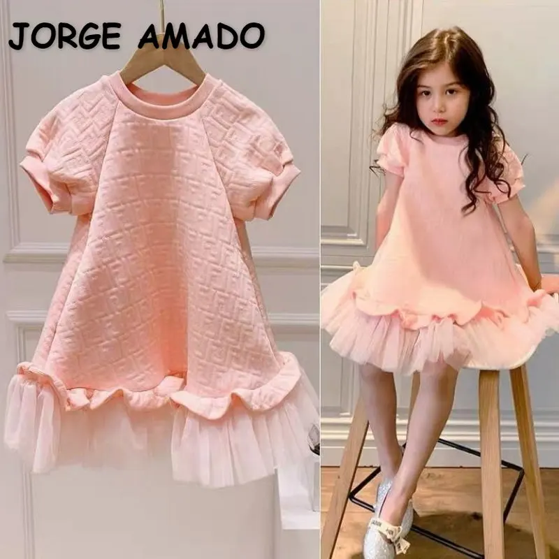 

Детское летнее платье с коротким рукавом, круглым вырезом и принтом