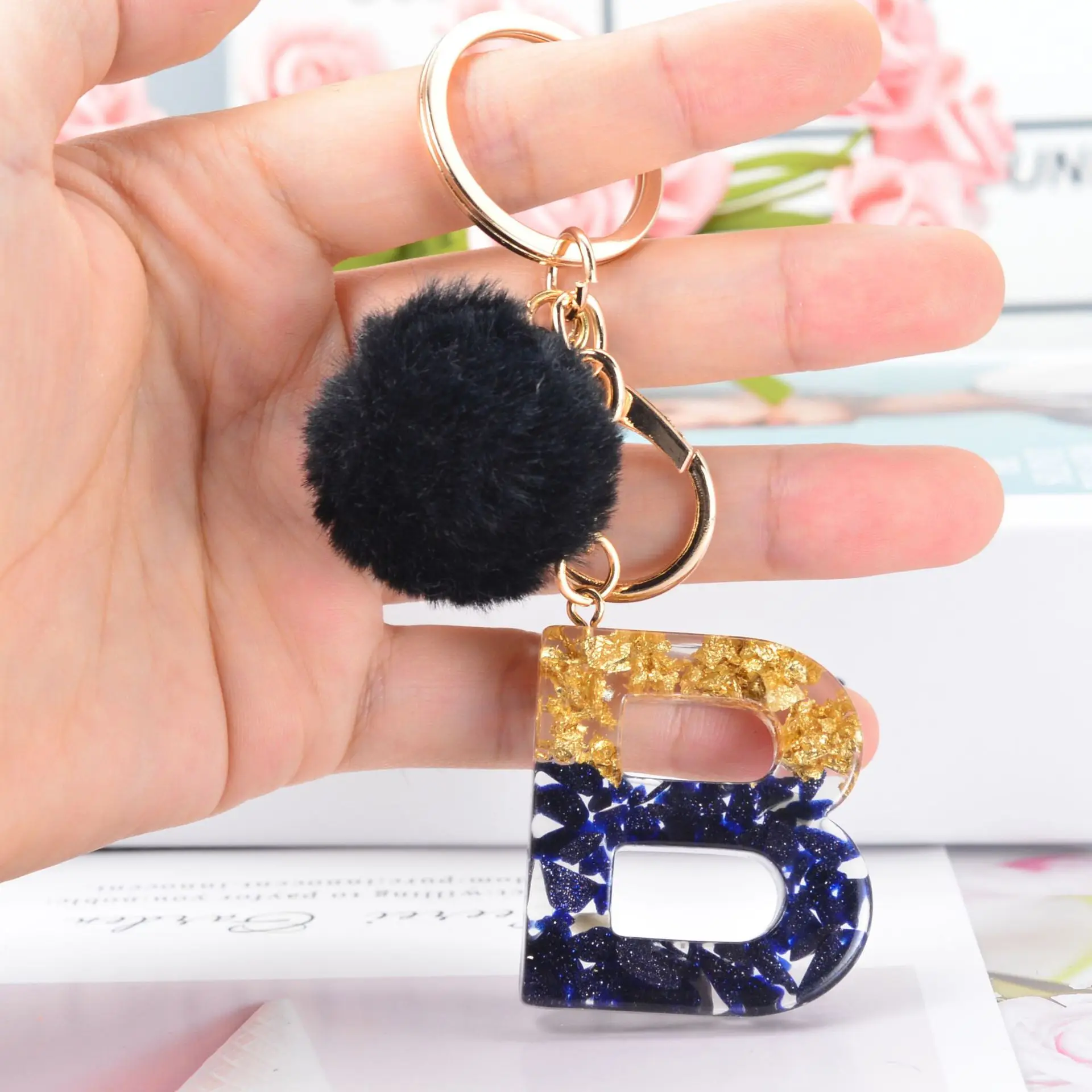 

Gold Foil Black Stone English Letter Keychain Glitter Gradient Resin Alphabet Keyring Bag Pendant Key Chain Chaveiro Llaveros