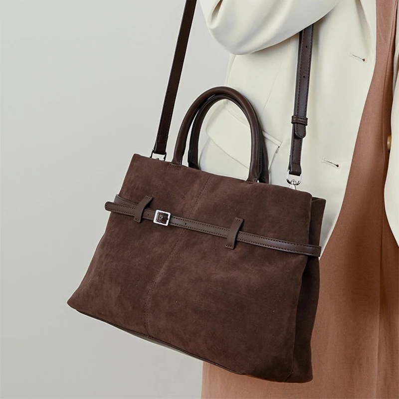 Новая сумка-тоут из матовой кожи на ремне кофейного цвета большая вместительная