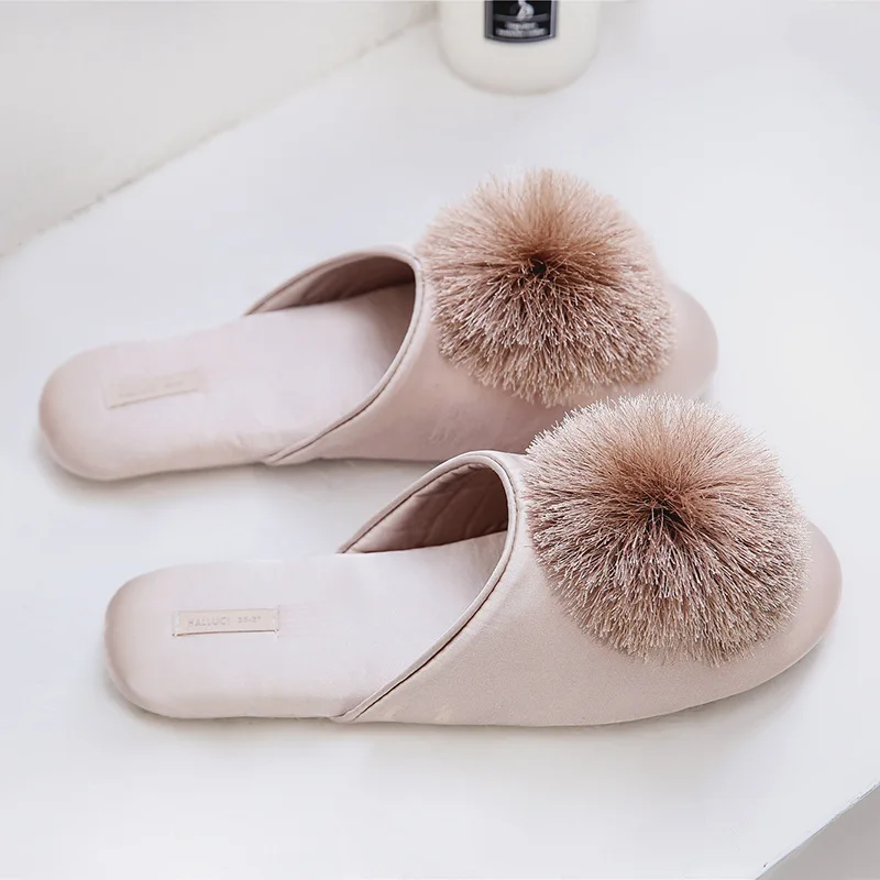 New Product Tassel Ball Comfortable Furry Indoor Home Slippers Female Rubber Bottom Slippers