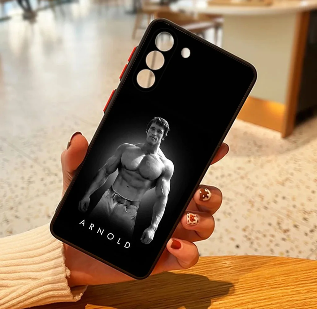 Для Samsung A50 A73 A72 A71 A54 A53 A52S A22 A21S A14 A13 A12 A70 Арнольд Шварценеггер черный матовый