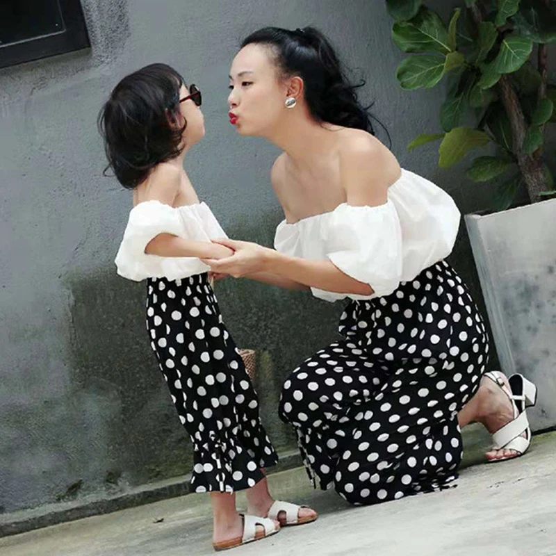 

MommyMe Parent-Child Mother Daughter Women'S Suits Off-The-Shoulder Tops+Dots Nine Points Pants 2023 Summer New Family Clothing