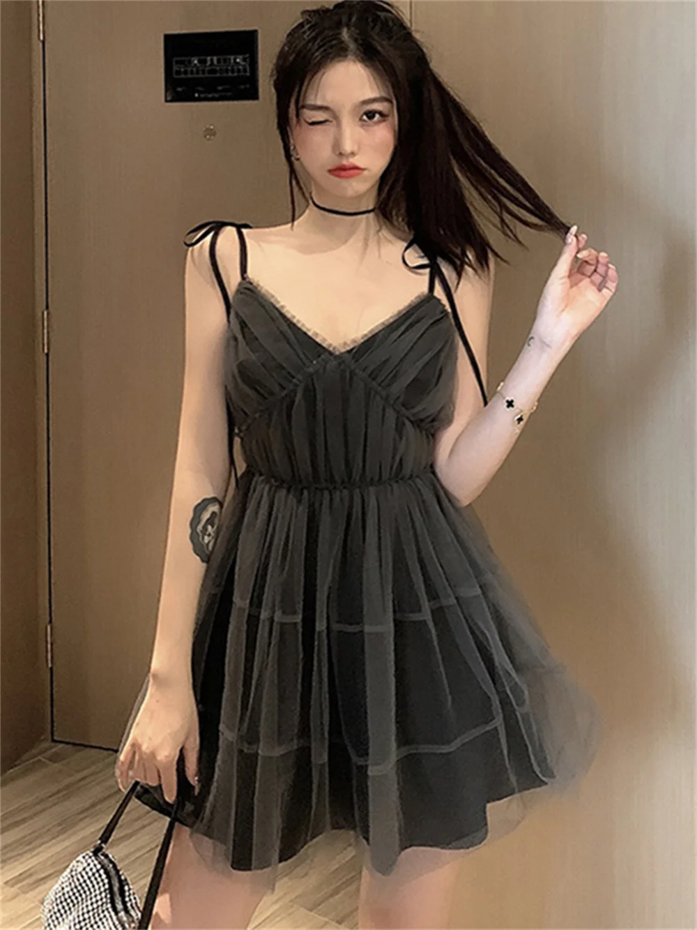 

Сетчатое лоскутное мини-платье с рюшами, кружевное винтажное платье на бретелях-спагетти с V-образным вырезом, вечерние платья для ночного к...