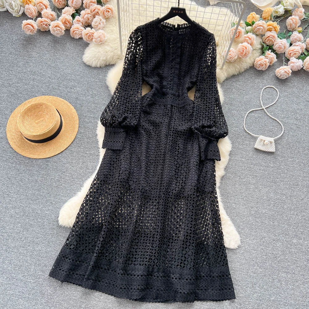 Женское кружевное платье с длинным рукавом