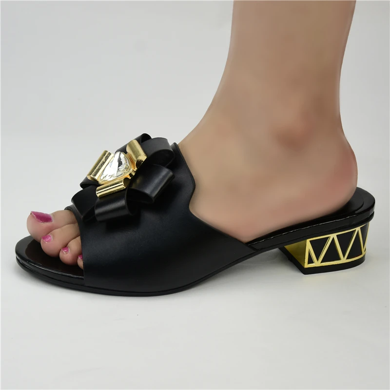 Новые модные красивые женские тапочки со стразами для вечевечерние в Нигерии